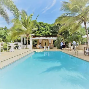 Bonita - Vacation & Event Venue Sleeps 50! Villa Isabela