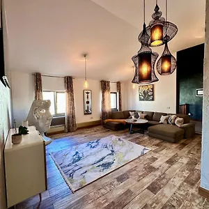  Villa Madison Romania